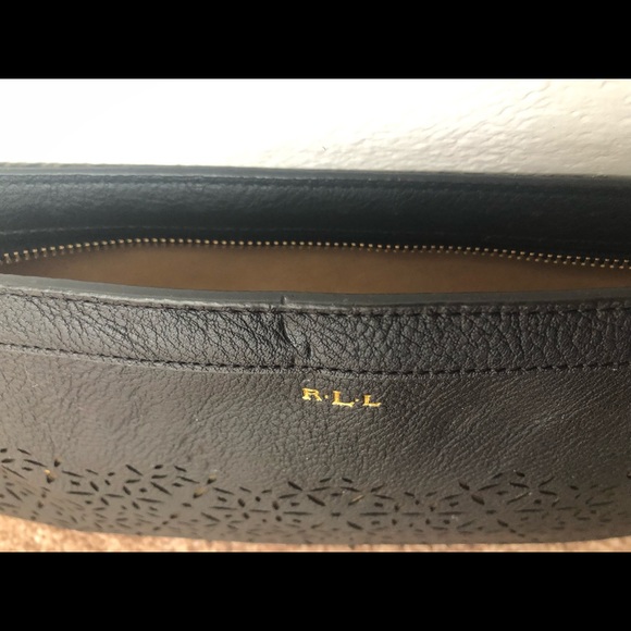 NWOT Black and gold oversized wristlet/ clutch - Picture 1 of 6